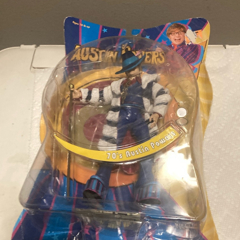 2002 Austin Powers doll figure in box